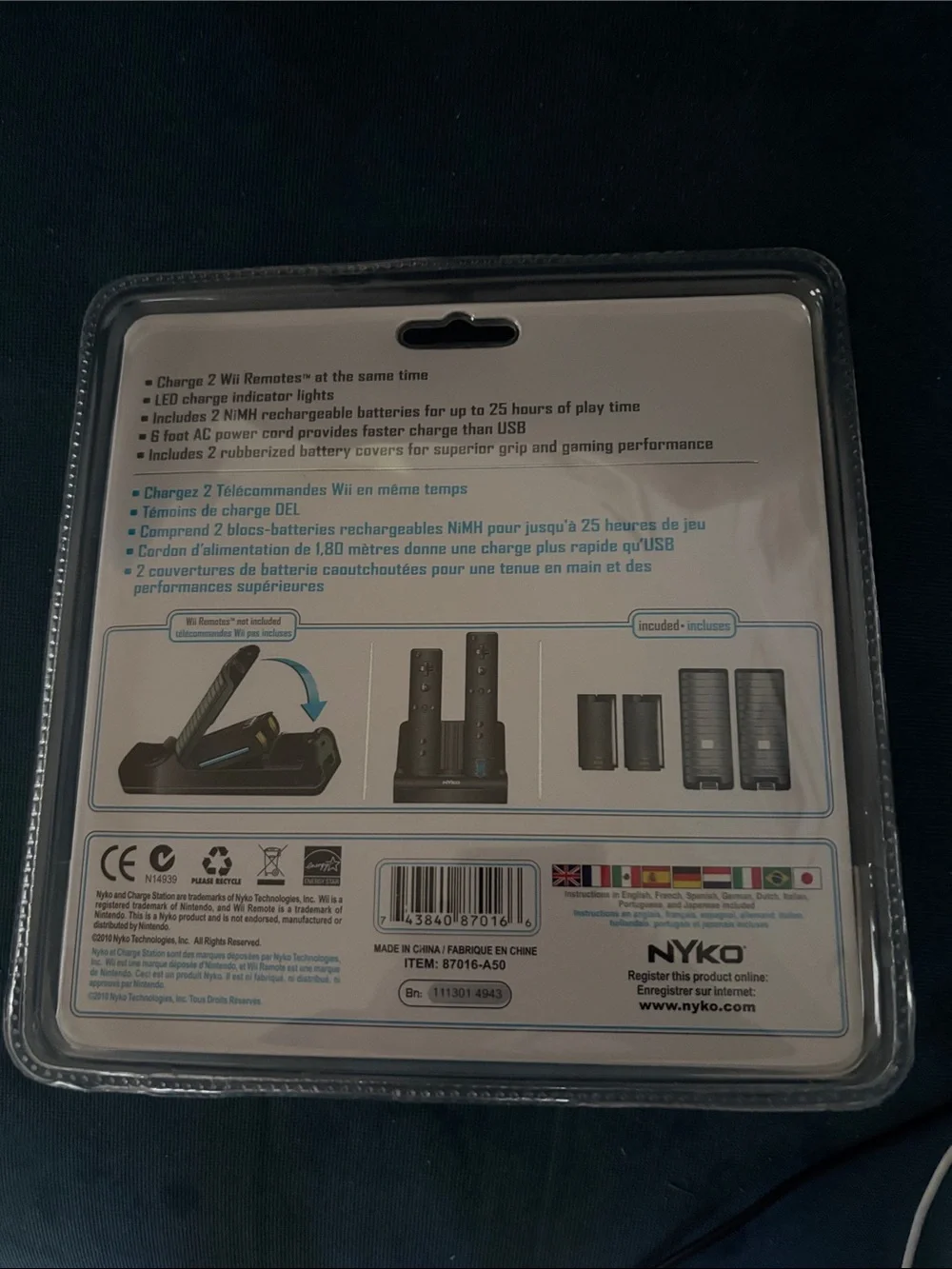 Nintendo Wii Black Charging Station with Rechargeable Battery Packs Brand New